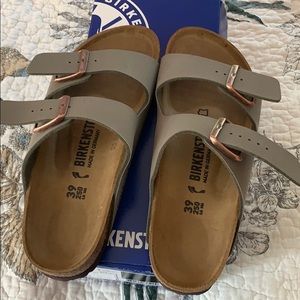 NIB Birkenstock Arizona Sandals sz 39/8